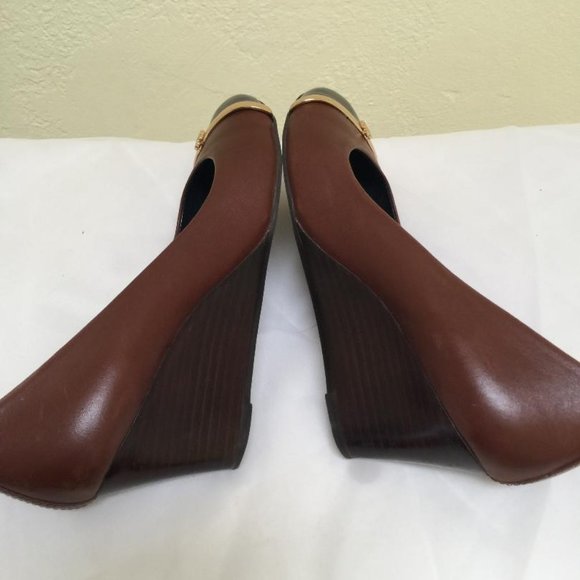 Tory Burch - Pacey Cap-Toe Wedge Pump - Picture 8 of 8